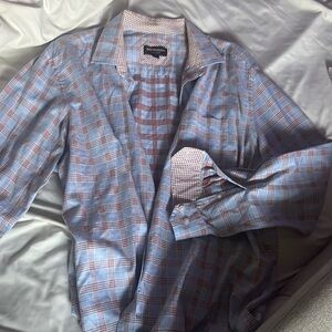 Men’s XL button down shirt. Nice for date night.